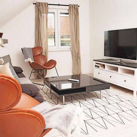 Modernes 80 Qm Apartment Mit Balkon Und Innenstadtnah Lörrach Exterior foto