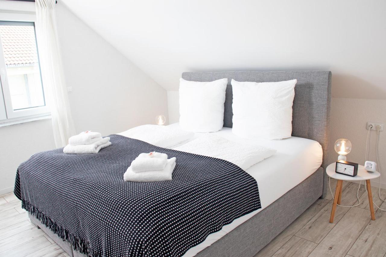 Blackncozy - Design Appartement Mit Boxspringbett Und Balkon Lörrach Exterior foto